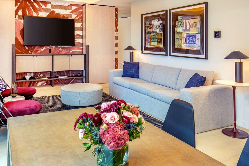907 Main Hotel Central Square, Sonder By Marriott Bonvoy Cambridge Room photo